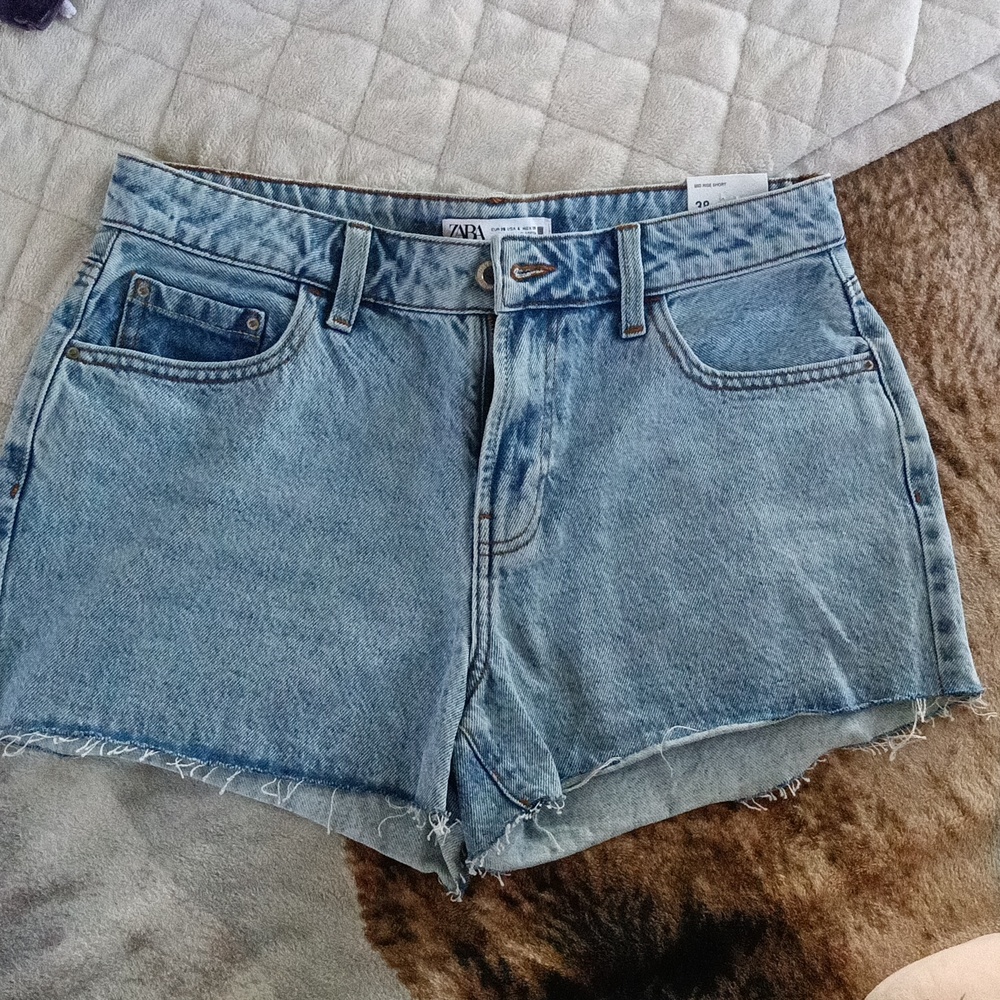 Zara Mid Rise Jean Shorts